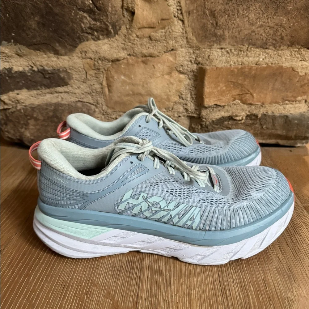 Hoka one Bondi 7 women’s sneaker size 9.5 price firm!